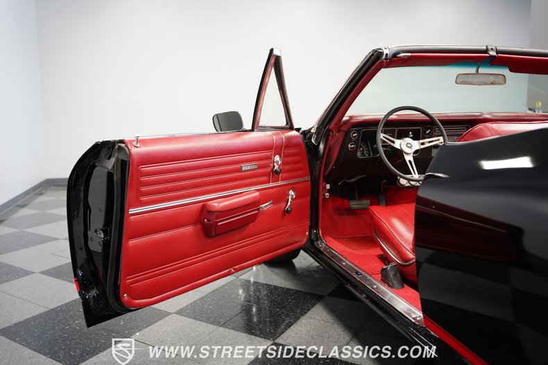 Chevrolet-Chevelle-1968-Black-Red-37