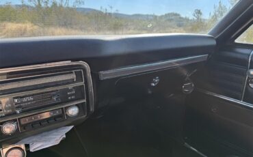 Chevrolet-Chevelle-1968-Burgundy-Black-15