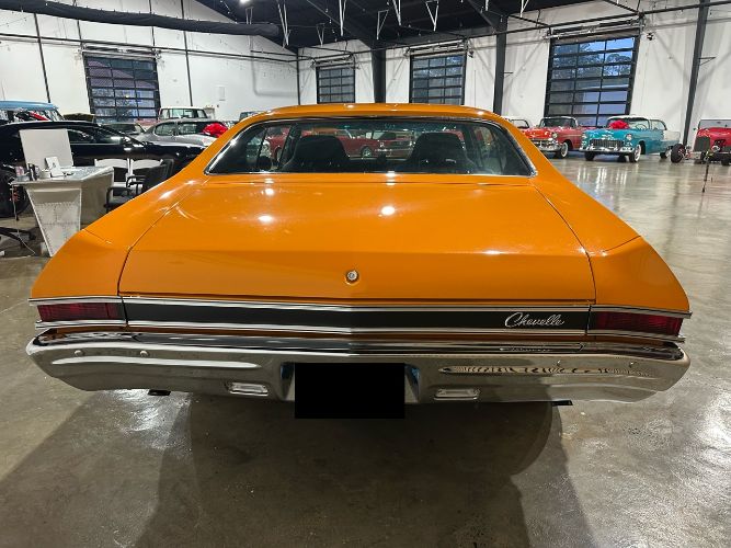 Chevrolet-Chevelle-1968-Orange-Black-Vinyl-21