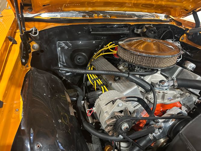 Chevrolet-Chevelle-1968-Orange-Black-Vinyl-4