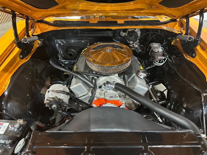 Chevrolet-Chevelle-1968-Orange-Black-Vinyl-8