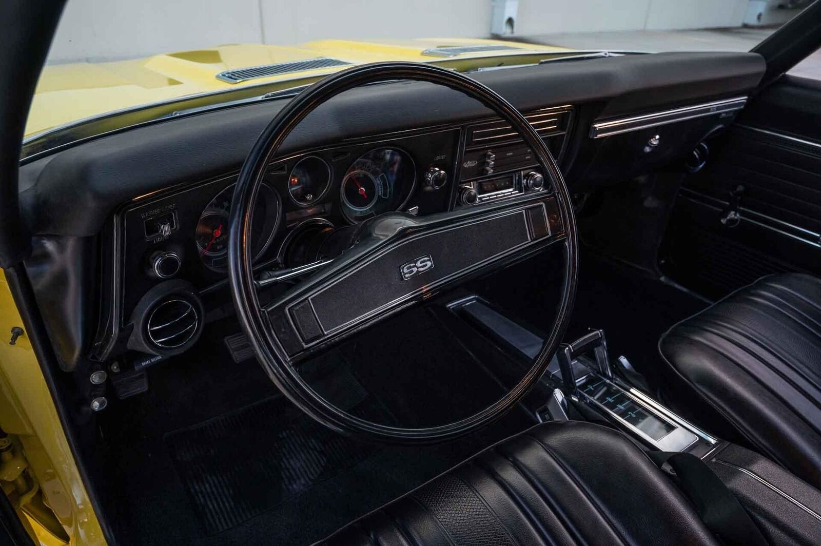 Chevrolet-Chevelle-1969-2-Door-10