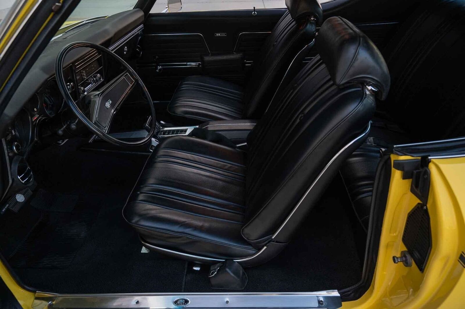 Chevrolet-Chevelle-1969-2-Door-11