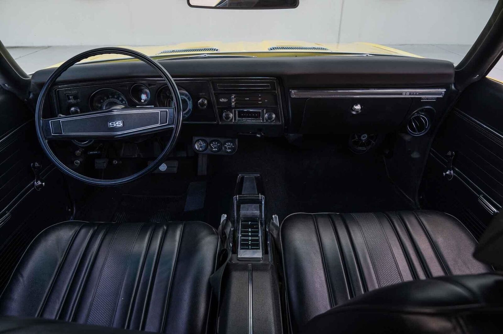 Chevrolet-Chevelle-1969-2-Door-13