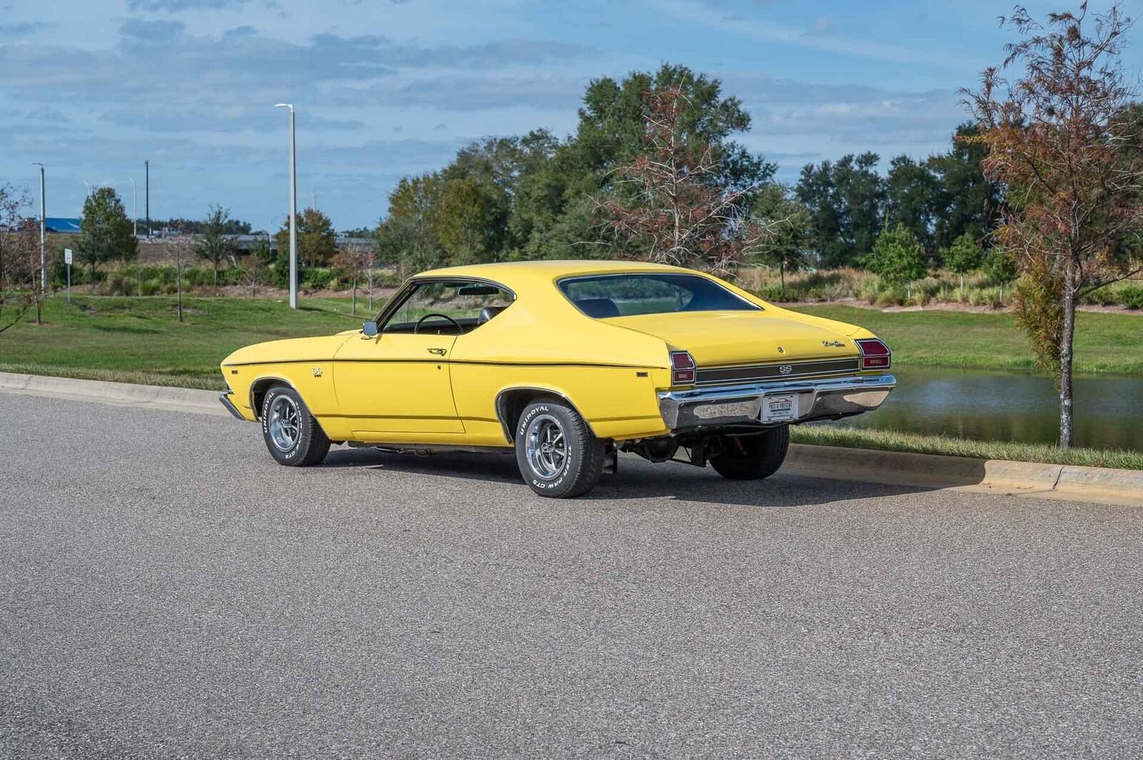 Chevrolet-Chevelle-1969-2-Door-3