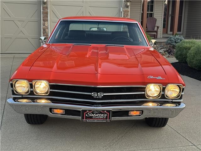 Chevrolet-Chevelle-1969-2-Door-Coupe-1