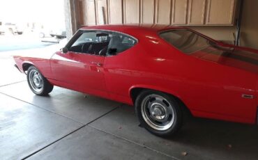 Chevrolet-Chevelle-1969-Red-Black-stripes-2