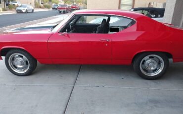 Chevrolet-Chevelle-1969-Red-Black-stripes-5