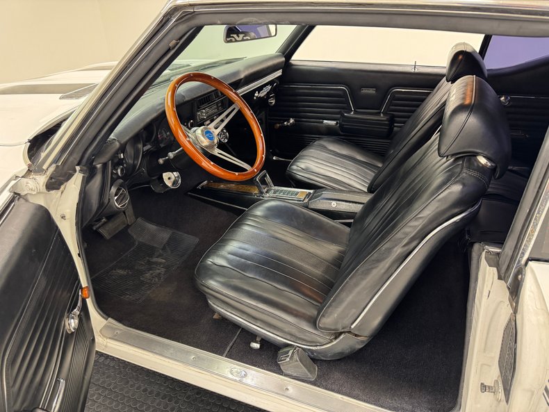 Chevrolet-Chevelle-1969-White-Black-19