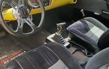 Chevrolet-Chevelle-1969-Yellow-Black-2