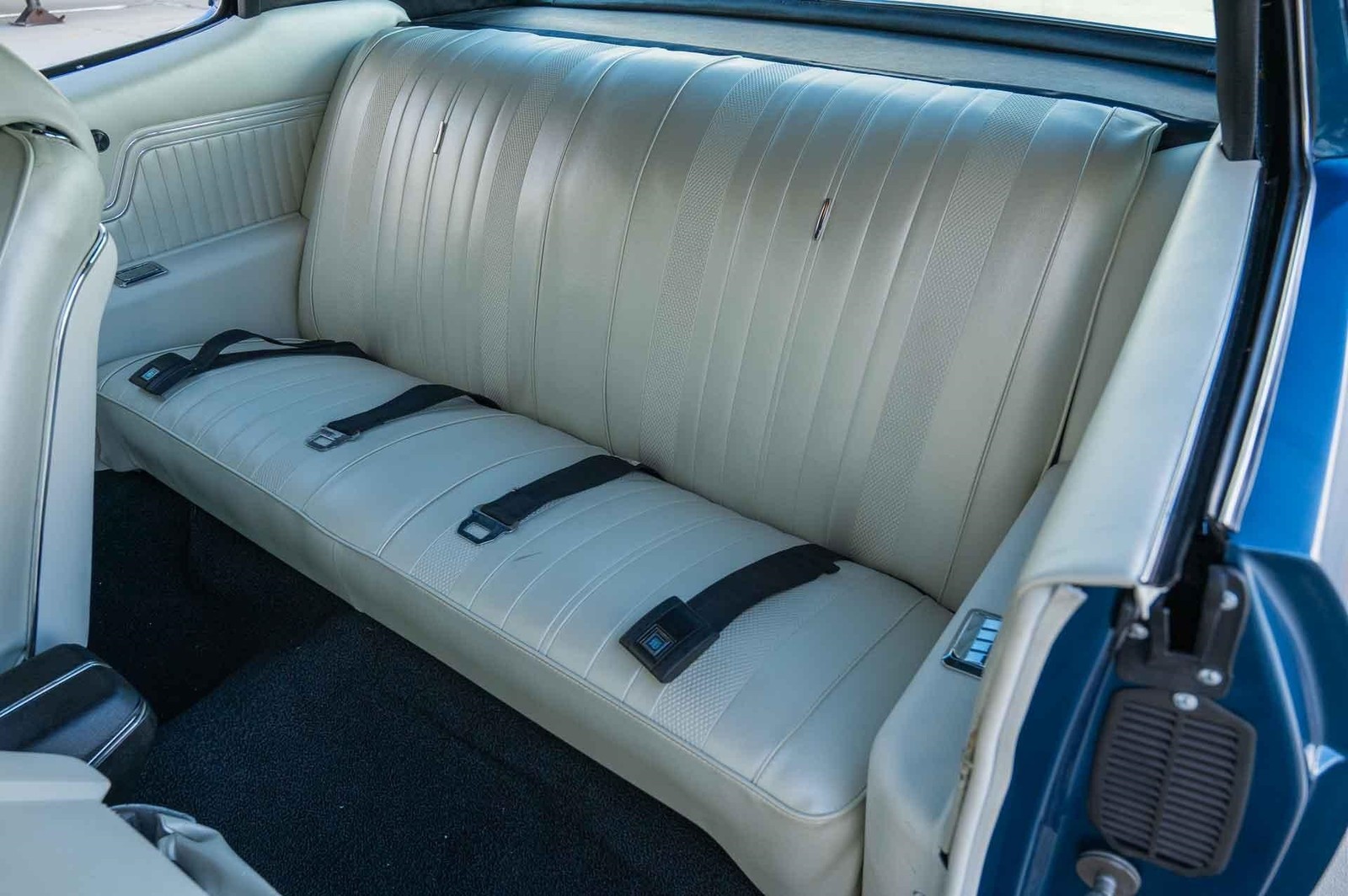 Chevrolet-Chevelle-1970-2-Door-13