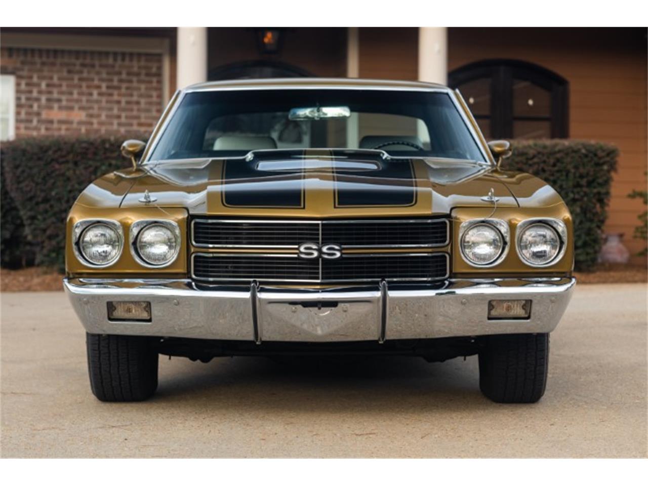 Chevrolet-Chevelle-1970-Antique-Gold-White-1