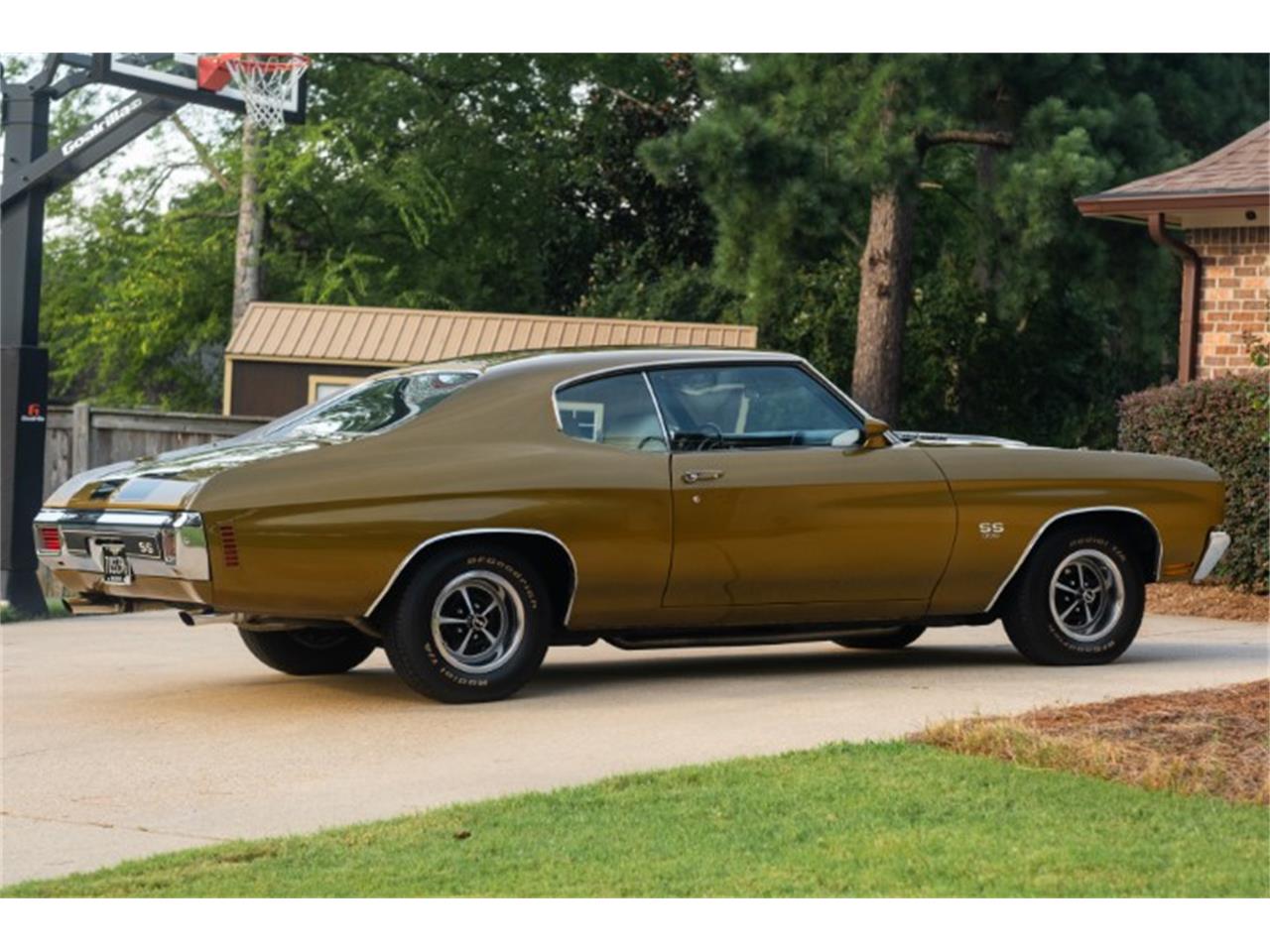Chevrolet-Chevelle-1970-Antique-Gold-White-10