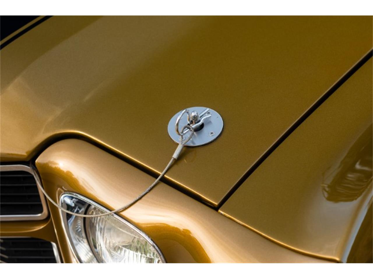 Chevrolet-Chevelle-1970-Antique-Gold-White-11
