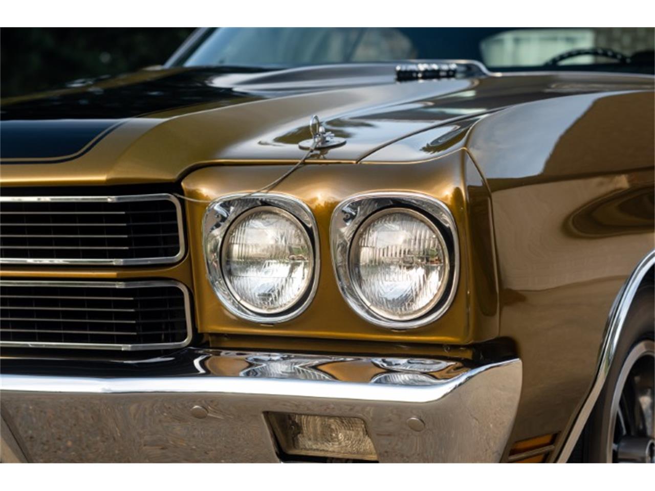 Chevrolet-Chevelle-1970-Antique-Gold-White-12