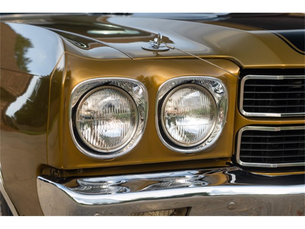 Chevrolet-Chevelle-1970-Antique-Gold-White-13
