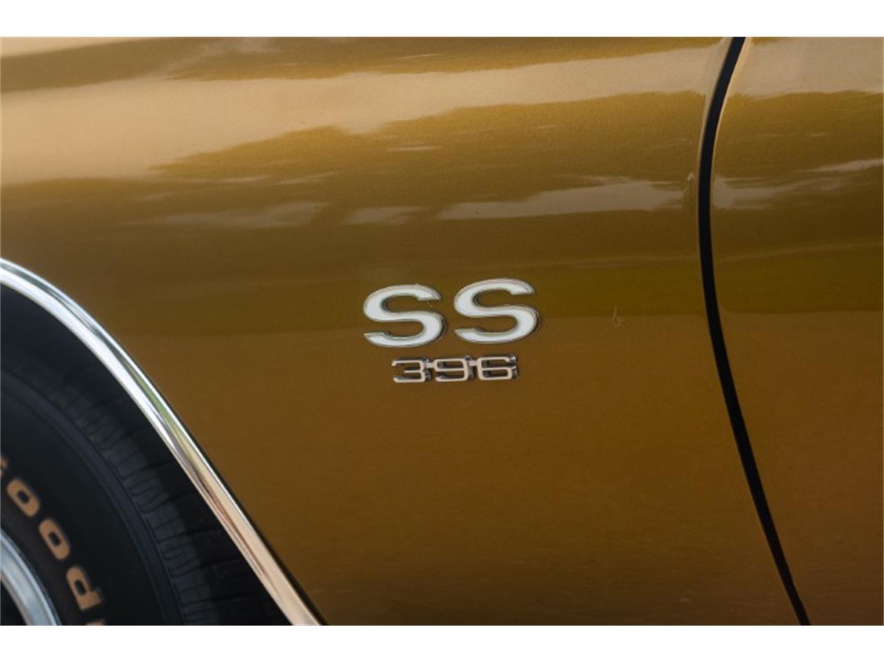 Chevrolet-Chevelle-1970-Antique-Gold-White-14