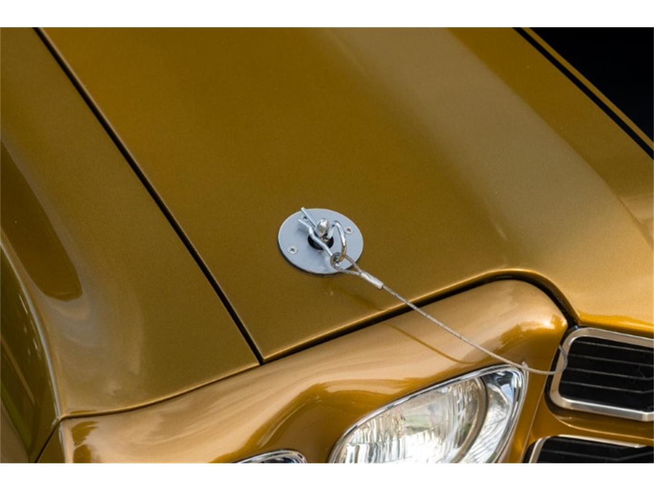 Chevrolet-Chevelle-1970-Antique-Gold-White-19