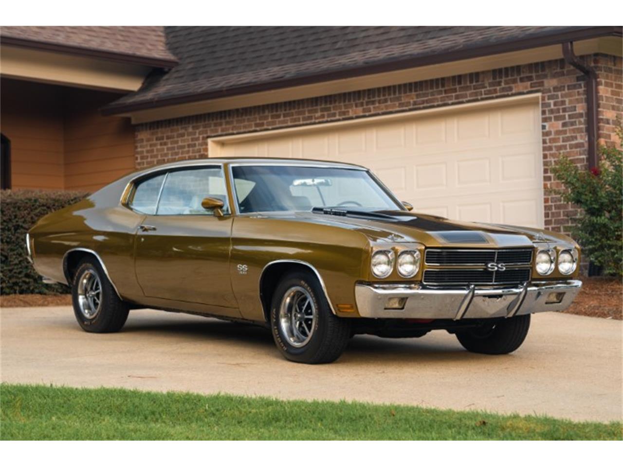 Chevrolet-Chevelle-1970-Antique-Gold-White-2