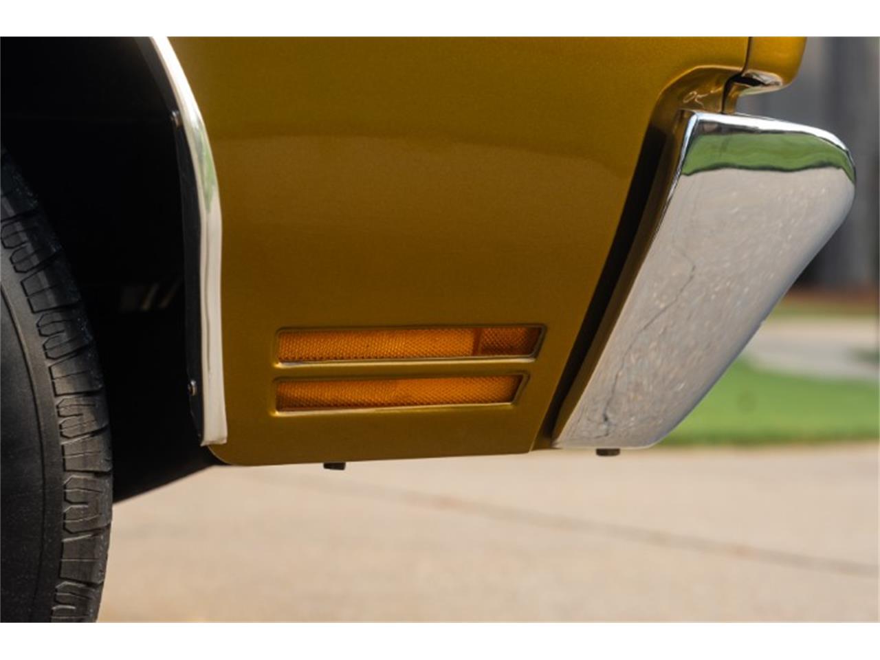 Chevrolet-Chevelle-1970-Antique-Gold-White-26