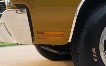 Chevrolet-Chevelle-1970-Antique-Gold-White-28