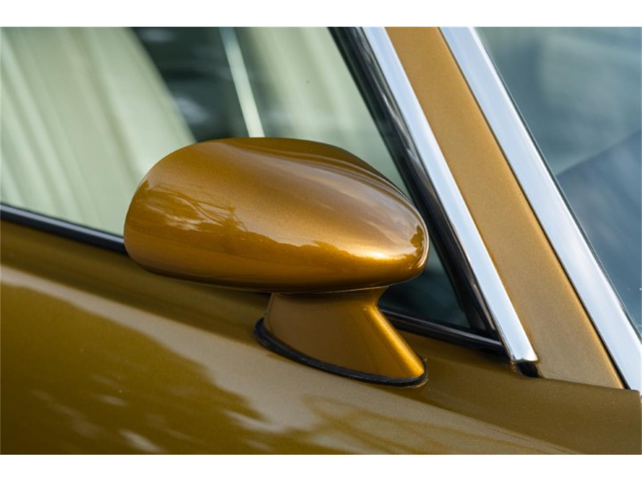 Chevrolet-Chevelle-1970-Antique-Gold-White-29
