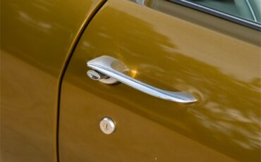 Chevrolet-Chevelle-1970-Antique-Gold-White-31