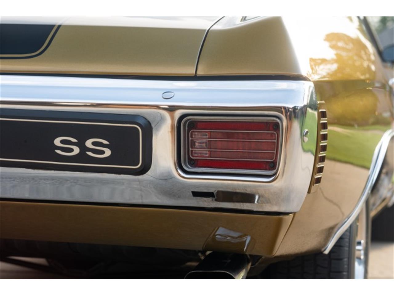 Chevrolet-Chevelle-1970-Antique-Gold-White-33