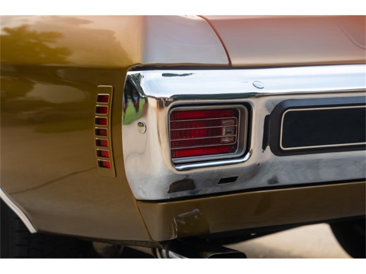 Chevrolet-Chevelle-1970-Antique-Gold-White-34
