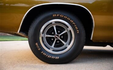 Chevrolet-Chevelle-1970-Antique-Gold-White-36