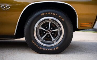 Chevrolet-Chevelle-1970-Antique-Gold-White-37