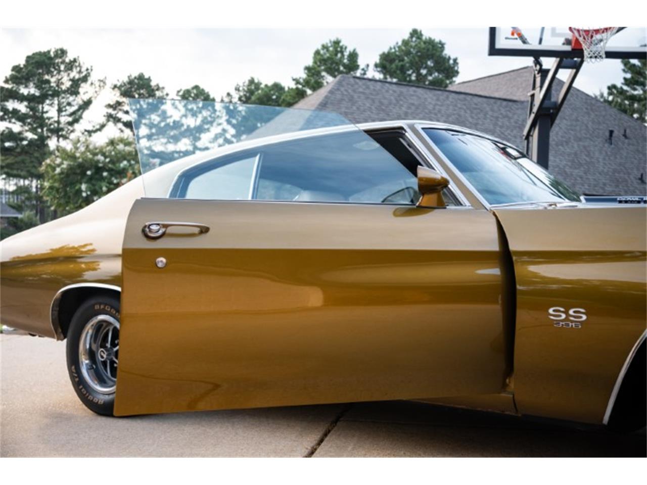 Chevrolet-Chevelle-1970-Antique-Gold-White-43