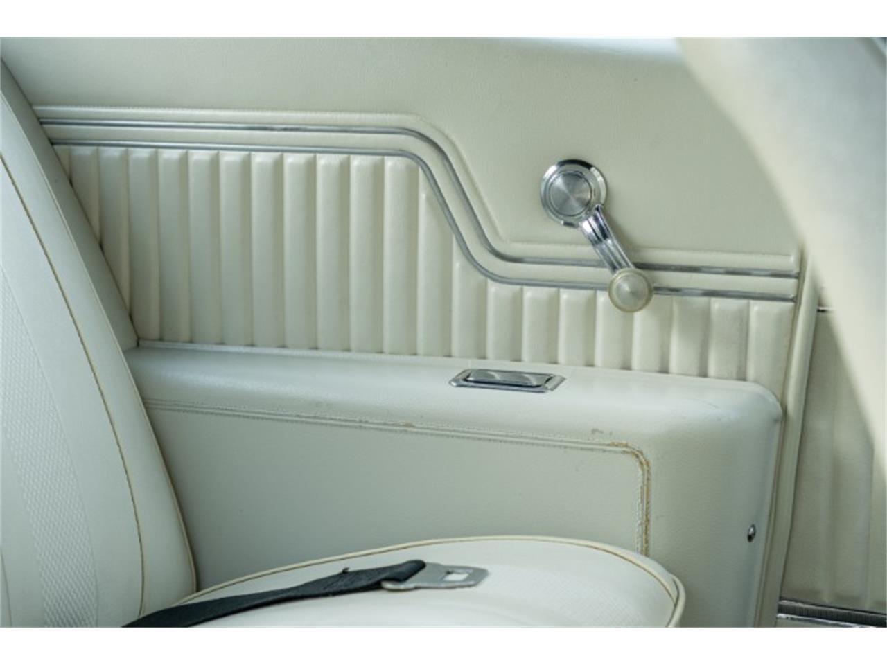 Chevrolet-Chevelle-1970-Antique-Gold-White-62