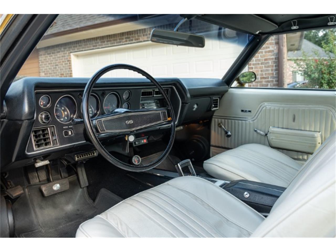 Chevrolet-Chevelle-1970-Antique-Gold-White-64