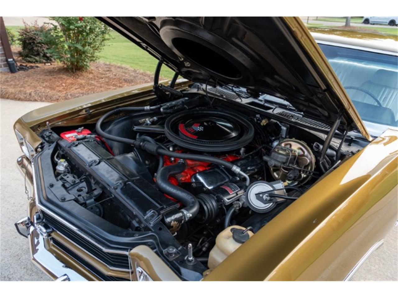 Chevrolet-Chevelle-1970-Antique-Gold-White-80