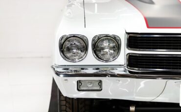 Chevrolet-Chevelle-1970-Classic-White-Red-Leather-1