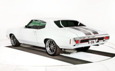 Chevrolet-Chevelle-1970-Classic-White-Red-Leather-14