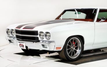 Chevrolet-Chevelle-1970-Classic-White-Red-Leather-18