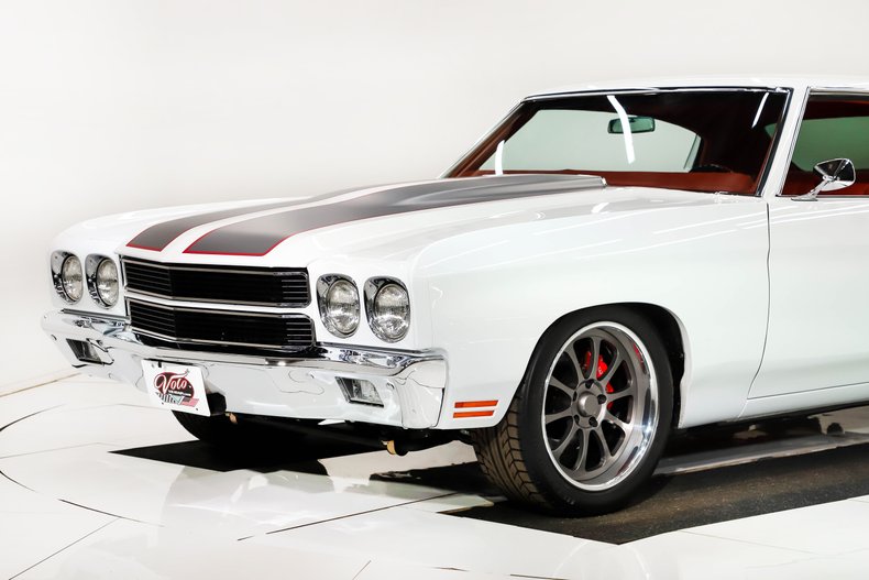 Chevrolet-Chevelle-1970-Classic-White-Red-Leather-18