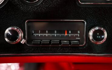 Chevrolet-Chevelle-1970-Classic-White-Red-Leather-28