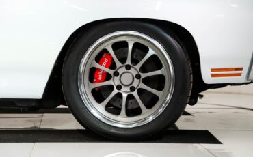 Chevrolet-Chevelle-1970-Classic-White-Red-Leather-3