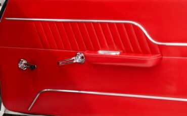Chevrolet-Chevelle-1970-Classic-White-Red-Leather-39