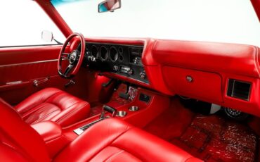 Chevrolet-Chevelle-1970-Classic-White-Red-Leather-44