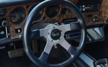 Chevrolet-Chevelle-Malibu-Custom-1972-2-Door-Coupe-33