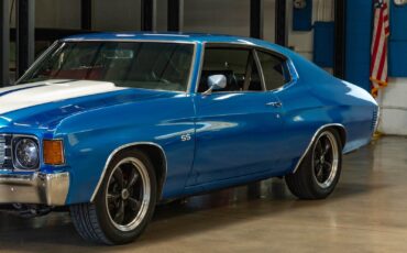 Chevrolet-Chevelle-Malibu-Custom-1972-2-Door-Coupe-8