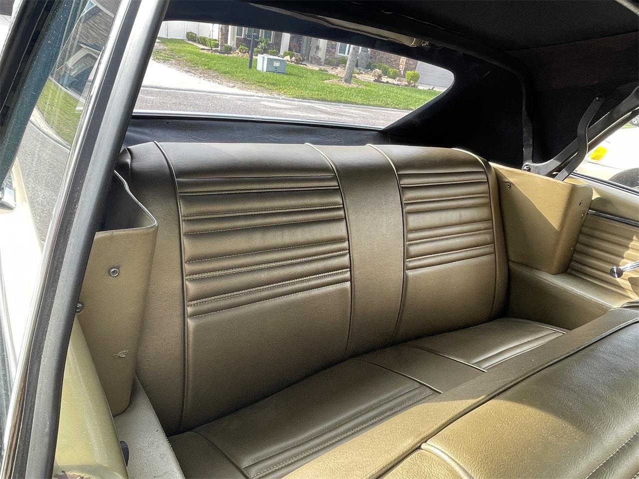 Chevrolet-Chevelle-malibu-1967-Gold-Gold-10