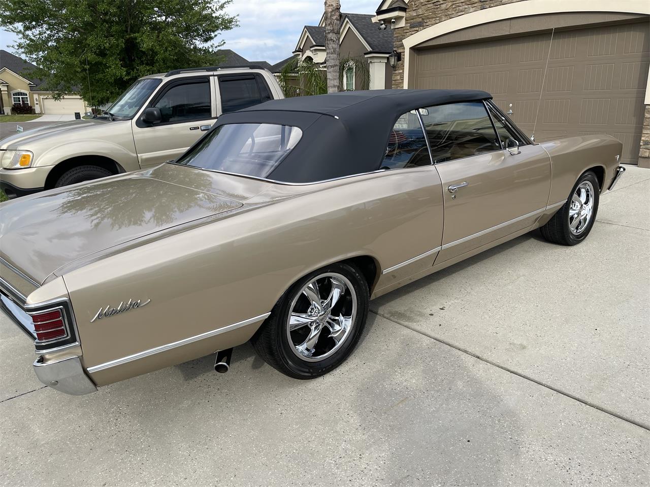 Chevrolet-Chevelle-malibu-1967-Gold-Gold-12