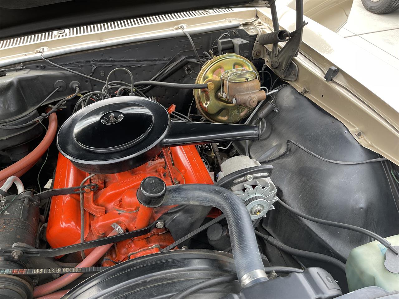 Chevrolet-Chevelle-malibu-1967-Gold-Gold-18