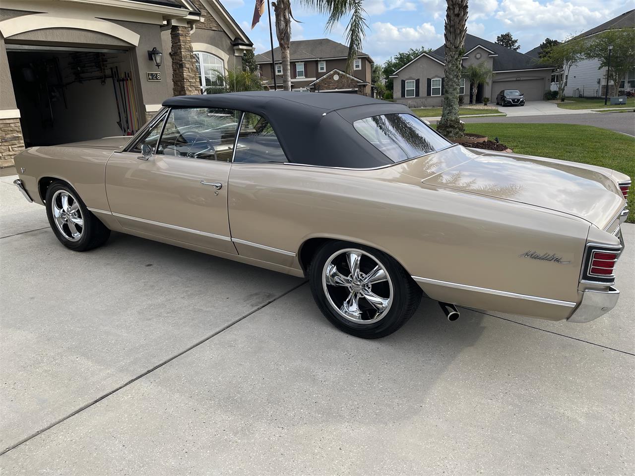 Chevrolet-Chevelle-malibu-1967-Gold-Gold-7