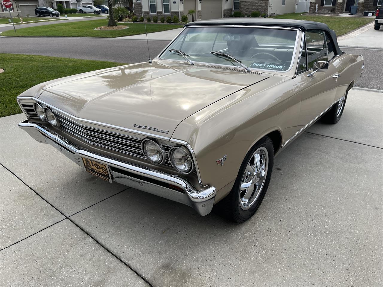 Chevrolet-Chevelle-malibu-1967-Gold-Gold-8
